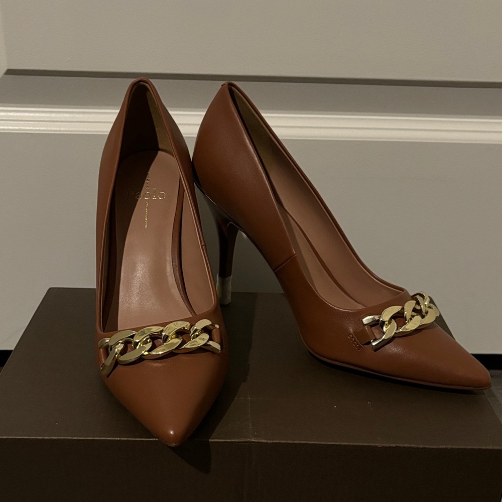 Linea Paolo Brown Heels with Gold Chain size 8